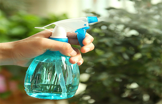 Air Pressure Powder Sprayer Watering Can Garden Bottle Ball Shape