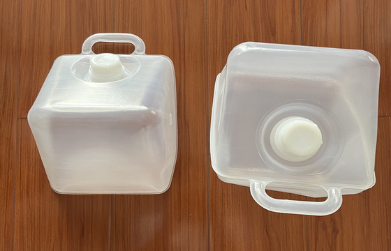 BPA Free Fine Chemical Collapsible Liquid Container With Handle Tap